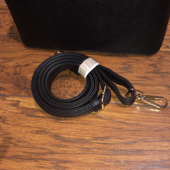 BRAND NEW BLACK HANDBAG COMES WITH EXTENDER! NWT! SMOKE FREE HOME!! - Picture 6 of 8